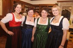 Dirndl und Janker Ball 11792325