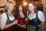 Dirndl und Janker Ball 11792444