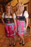 Dirndl und Janker Ball 11792459