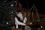 Adventmarkt mit Nikolaus und Perchtenlauf 11823241