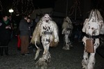 Adventmarkt mit Nikolaus und Perchtenlauf 11823280