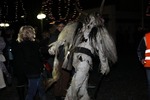 Adventmarkt mit Nikolaus und Perchtenlauf 11823281