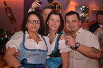 Dirndl Clubbing 11992293