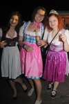 Dirndl Clubbing 12008192