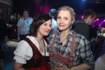 Dirndl Clubbing 12008218