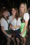 Dirndl Clubbing 12008588