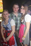 Dirndl Clubbing 12008602