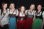 Dirndl Clubbing 12008616