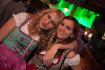 Dirndl Clubbing 12009438