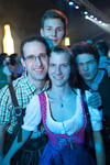 Dirndl Clubbing 12011085