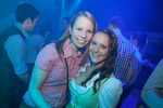 Dirndl Clubbing 12011152