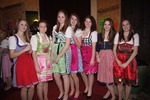 Dirndl trifft Lederhosn 12082562