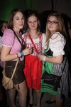 Dirndl trifft Lederhosn 12082567