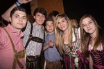 Dirndl trifft Lederhosn 12082590