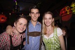 Dirndl trifft Lederhosn 12082689