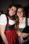 Dirndl trifft Lederhosn 12082728