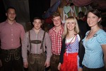 Dirndl trifft Lederhosn 12082742