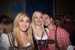 Dirndl trifft Lederhosn 12082755