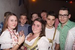 Dirndl trifft Lederhosn 12082793