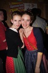 Dirndl trifft Lederhosn 12082873