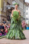 6. Fashion and Flower - Modenschau 12087080