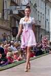 6. Fashion and Flower - Modenschau 12087091