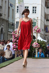 6. Fashion and Flower - Modenschau 12087136