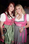 Dirndl Clubbing   12129478