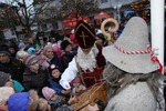 Adventmarkt & Perchtenlauf 13672724