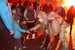 Adventmarkt & Perchtenlauf 13672822