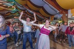 Oktoberfest D'Wiesn in Wiesen 14451124