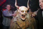 Krampus trinkt Schampus 2047031