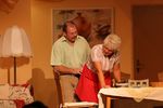 Theater: Haus mit Oma zu verkaufen