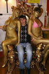 Golden Lounge 6783651
