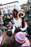 Adventmarkt mit Perchtenlauf