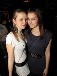 SZENE1-SCHOOL-OUT-PARTY 7607434