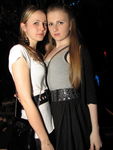 SZENE1-SCHOOL-OUT-PARTY 7607489