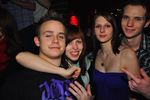 SZENE1-SCHOOL-OUT-PARTY 7608228