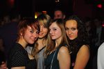 SZENE1-SCHOOL-OUT-PARTY 7608382