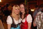 Lederhosn und Dirndl Night 7794901