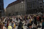 FLASHMOB - Wasserschlacht am Stephansplatz 2010 8461950