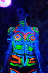 Flashing body painting night 8993684