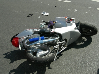 Gruppenavatar von Rollerfahrer behindern den Straßenverkehr --> sind max. 50km/h langsam