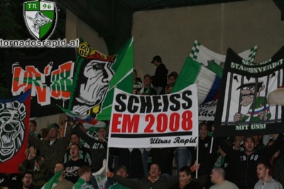 Gruppenavatar von WIR FREUEN UNS NICHT AUF DIE HEIM EM!!!!  SCHEISS EM`08!!!!