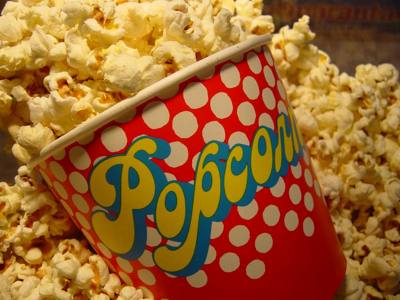 Gruppenavatar von ich esse im kino immer mehr popcorn als ich eigentlich vertrage =)