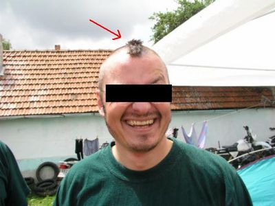 Gruppenavatar von fesche Frisur - wann schneitn da friseur fertig???