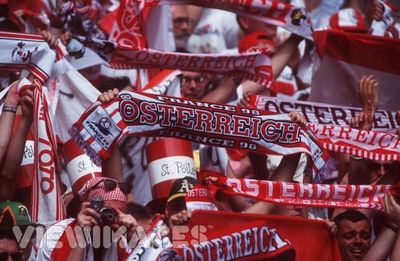 Gruppenavatar von WIR SINGEN ROT, WIR SINGEN WEISS, WIR SINGEN ROT-WEISS-ÖSTERREICH