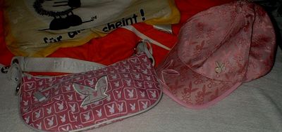 Gruppenavatar von Nie OhNe meinE PlAybOyTAschE oDer Mein PlayBoyCap AusEr HauS <3