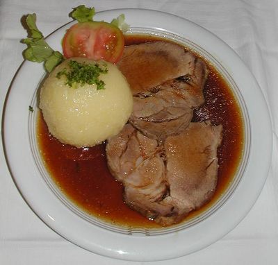 Gruppenavatar von Schweinsbraten mit Knödel und warmen Krautsalat