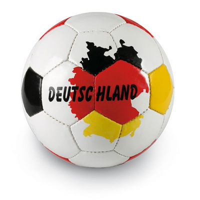 Gruppenavatar von Welches ist die kleinste Brauerei Deutschlands? Das Nationalteam, die haben 11 Flaschen... ^^